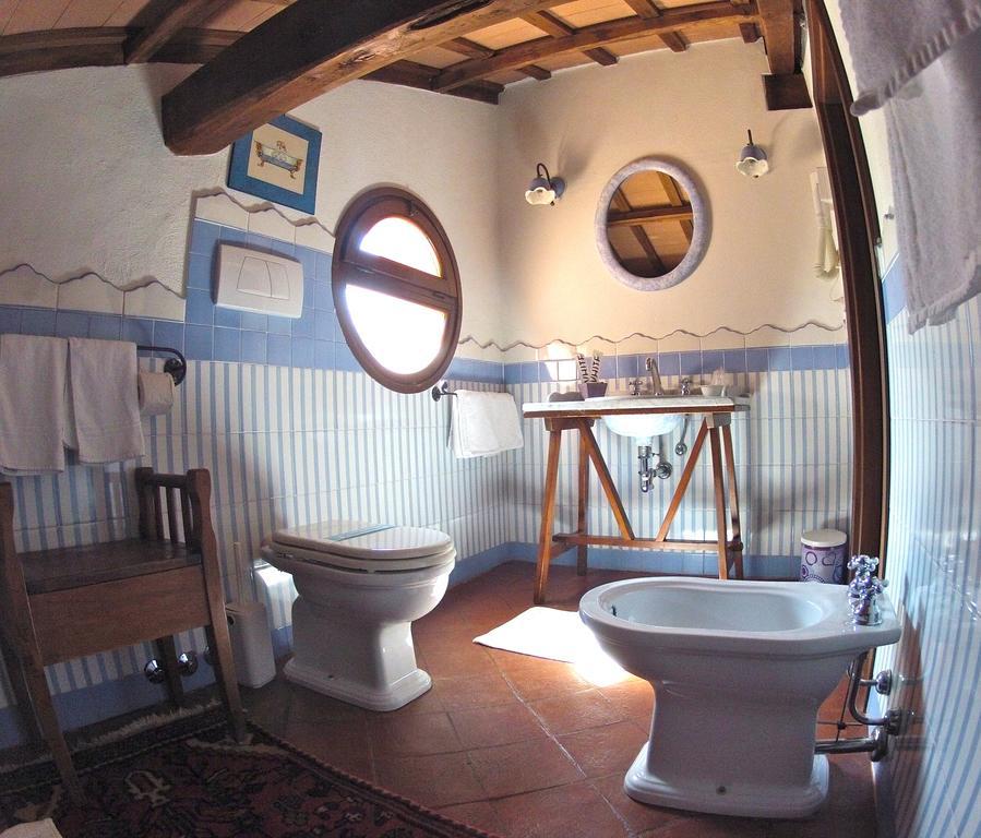 פורמלו Antica Pietrara B&B חדר תמונה