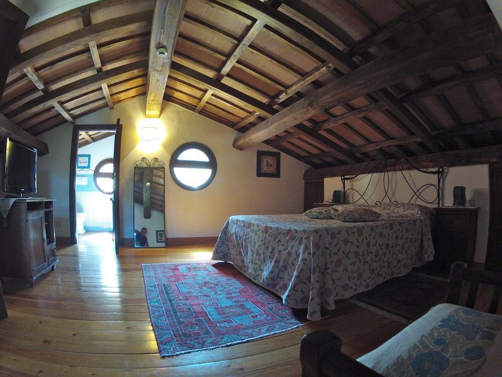 פורמלו Antica Pietrara B&B חדר תמונה