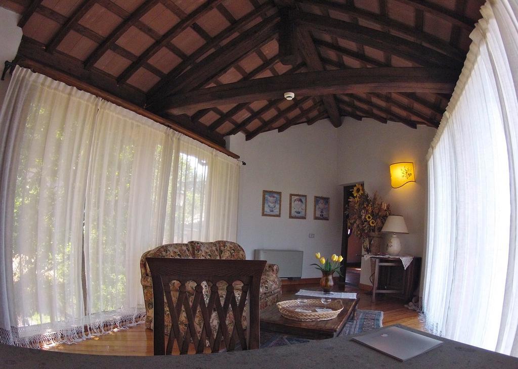 פורמלו Antica Pietrara B&B חדר תמונה